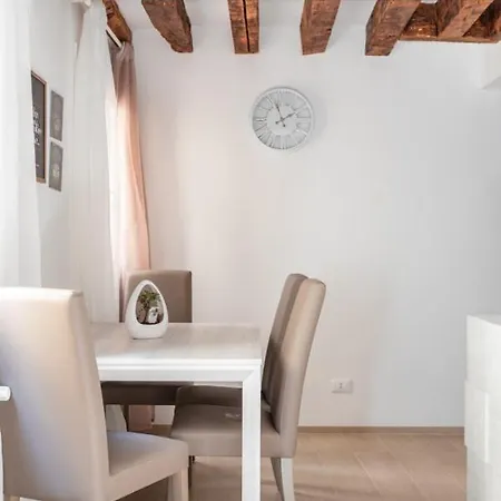 Palazzina San Polo 2151 아파트